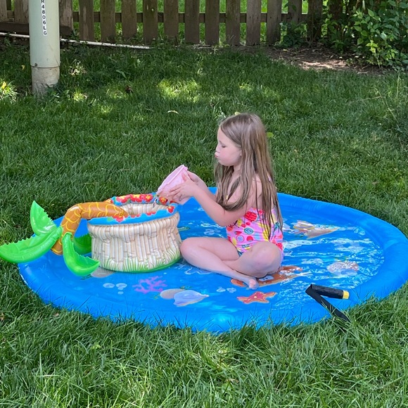 Meet your Posher, Lori (Bubbles) - Picture 8 of 16